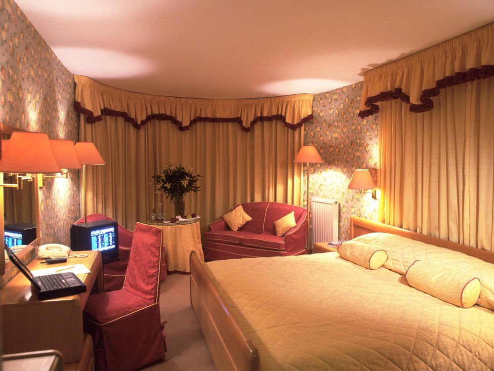 Roman Camp Country House Hotel 칼란더 외부 사진