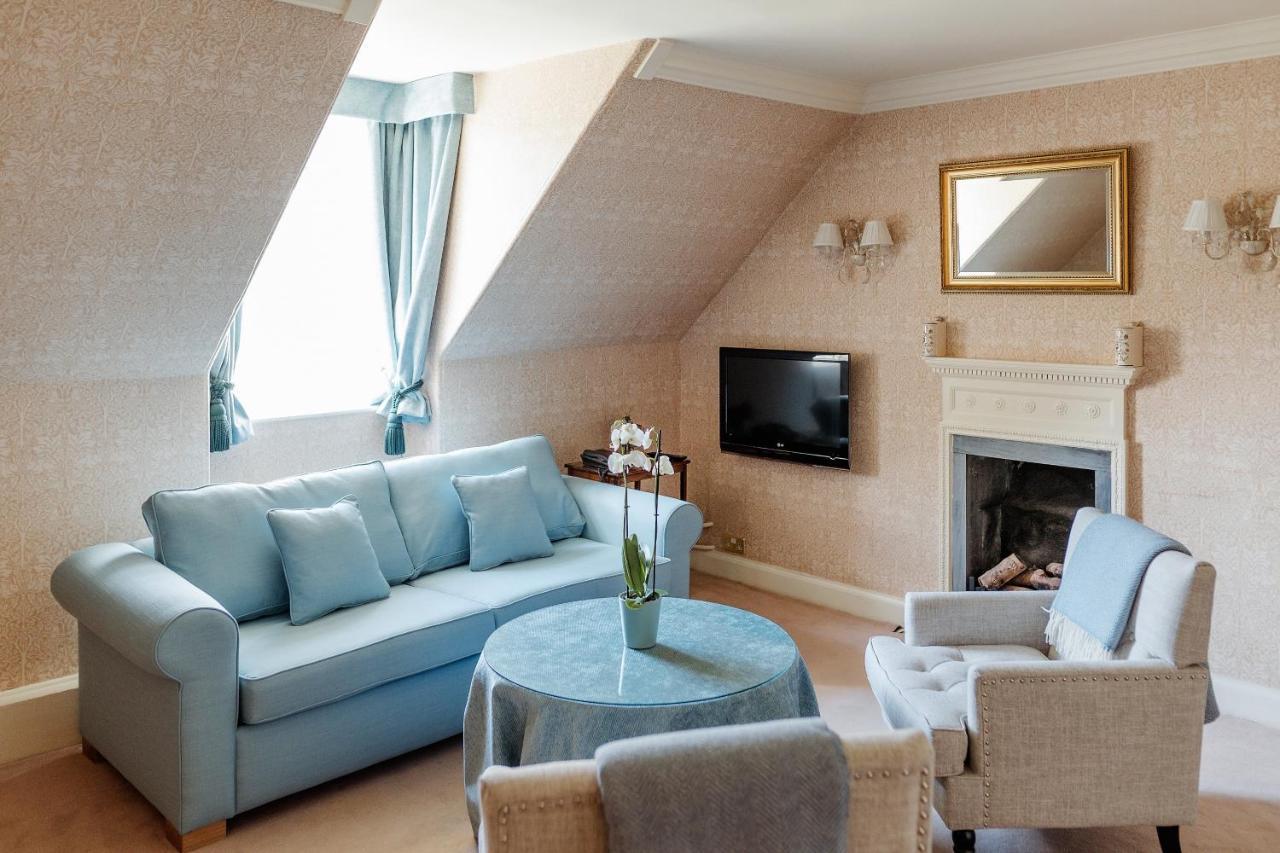 Roman Camp Country House Hotel 칼란더 외부 사진