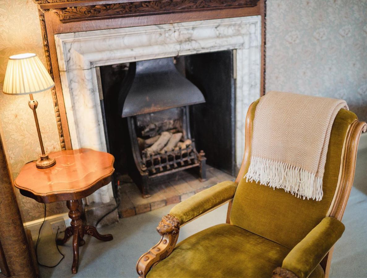 Roman Camp Country House Hotel 칼란더 외부 사진