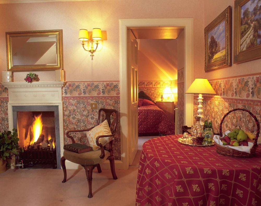 Roman Camp Country House Hotel 칼란더 외부 사진